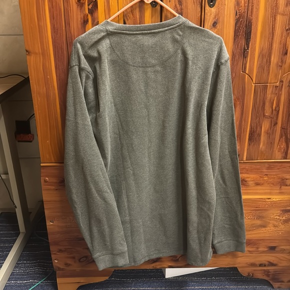 Men’s Thermal Henley - Picture 2 of 3